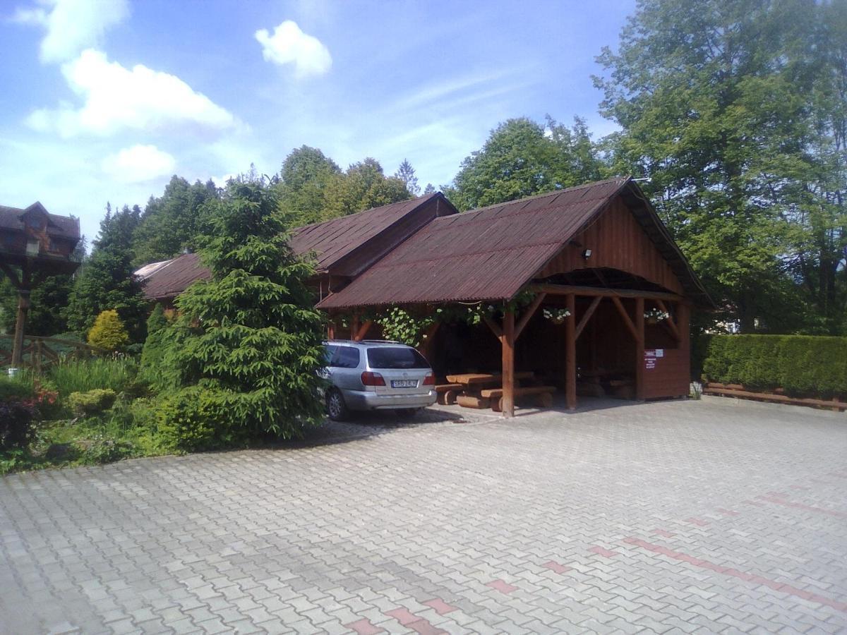 Hôtel Osrodek Wczasowy "Gronostaj" à Rajcza Extérieur photo